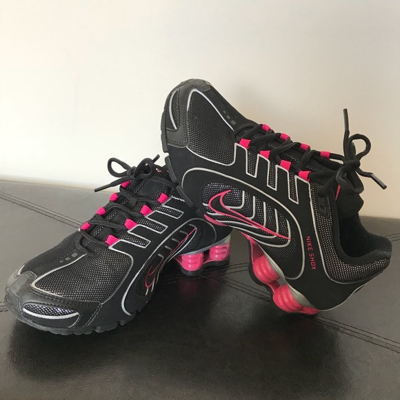 black and pink nike shox womens